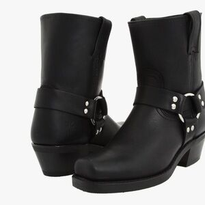 Frye 8r Harness boot in black. Size 9.5
